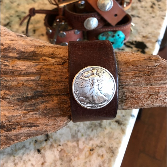 Coin cuff - Picture 1 of 8